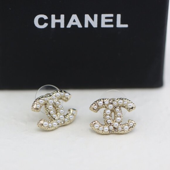 ✅ Chanel  earrings - Picture 4 of 5